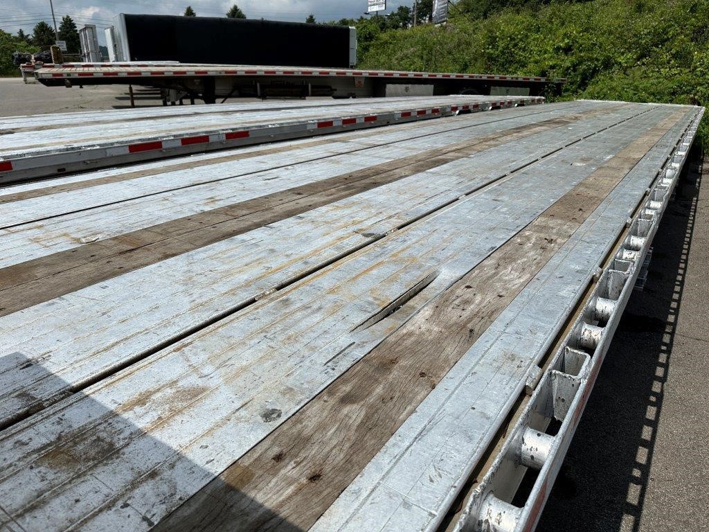 2017 BENSON 53' ALUMINUM DROP DECK W/ REAR AXLE SLIDE 8032718798 2017 BENSON 53' ALUMINUM DROP DECK W/ REAR AXLE SLIDE 8032718798