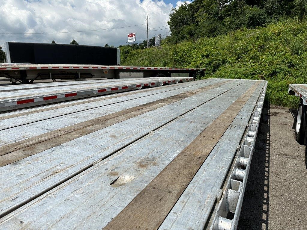 2017 BENSON 53' ALUMINUM DROP DECK W/ REAR AXLE SLIDE 8032718800 2017 BENSON 53' ALUMINUM DROP DECK W/ REAR AXLE SLIDE 8032718800