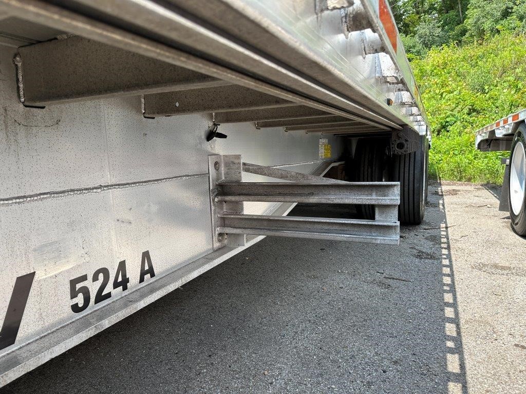 2017 BENSON 53' ALUMINUM DROP DECK W/ REAR AXLE SLIDE 8032718802 2017 BENSON 53' ALUMINUM DROP DECK W/ REAR AXLE SLIDE 8032718802