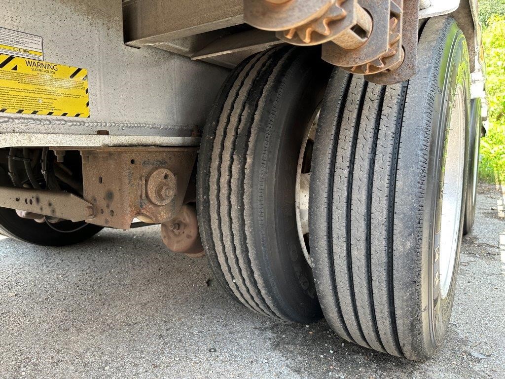 2017 BENSON 53' ALUMINUM DROP DECK W/ REAR AXLE SLIDE 8032718808 2017 BENSON 53' ALUMINUM DROP DECK W/ REAR AXLE SLIDE 8032718808