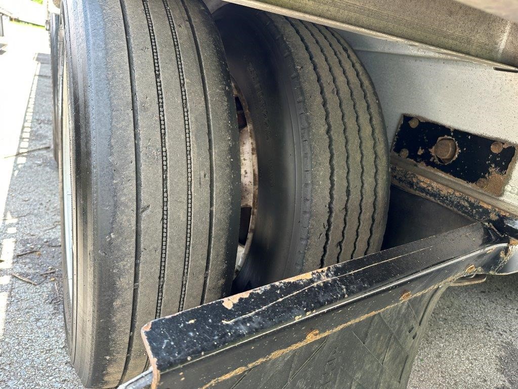 2017 BENSON 53' ALUMINUM DROP DECK W/ REAR AXLE SLIDE 8032718812 2017 BENSON 53' ALUMINUM DROP DECK W/ REAR AXLE SLIDE 8032718812