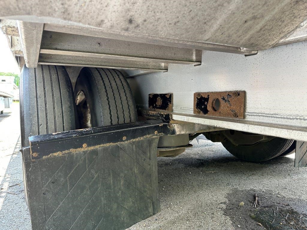 2017 BENSON 53' ALUMINUM DROP DECK W/ REAR AXLE SLIDE 8032718813 2017 BENSON 53' ALUMINUM DROP DECK W/ REAR AXLE SLIDE 8032718813