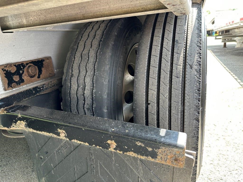 2017 BENSON 53' ALUMINUM DROP DECK W/ REAR AXLE SLIDE 8032718823 2017 BENSON 53' ALUMINUM DROP DECK W/ REAR AXLE SLIDE 8032718823