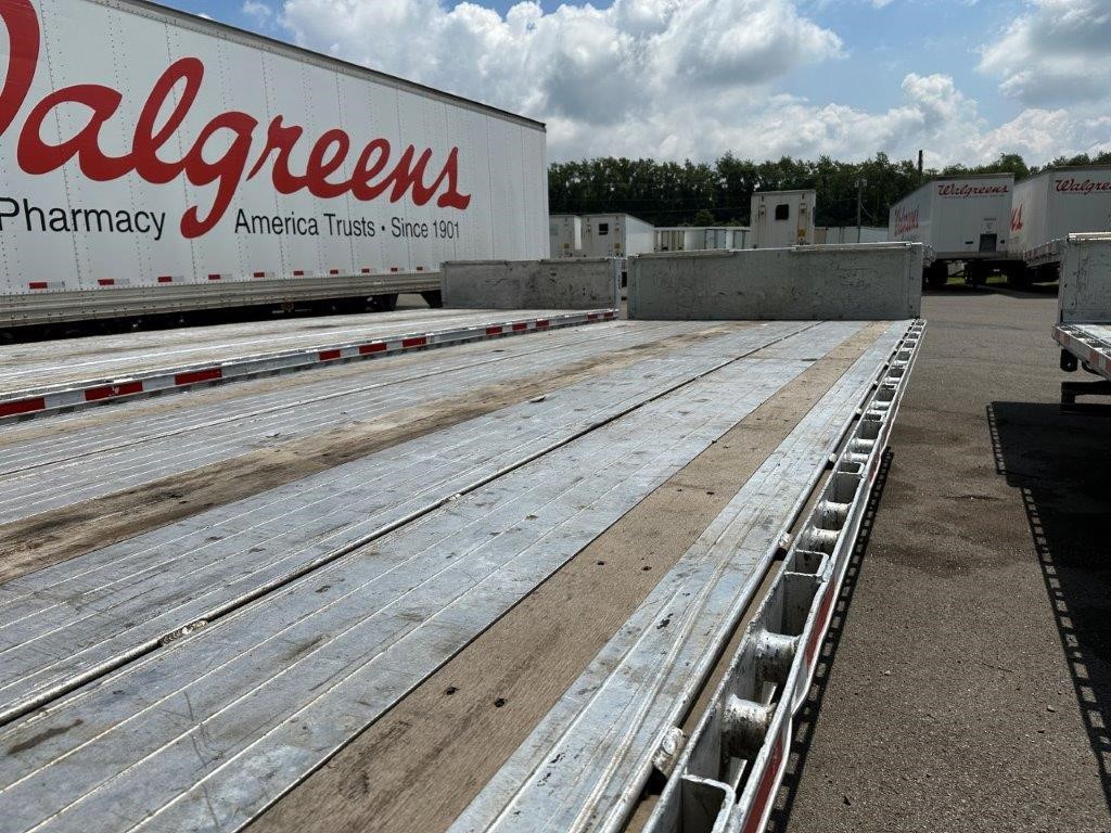 2017 BENSON 53' ALUMINUM DROP DECK W/ REAR AXLE SLIDE 8032718828 2017 BENSON 53' ALUMINUM DROP DECK W/ REAR AXLE SLIDE 8032718828