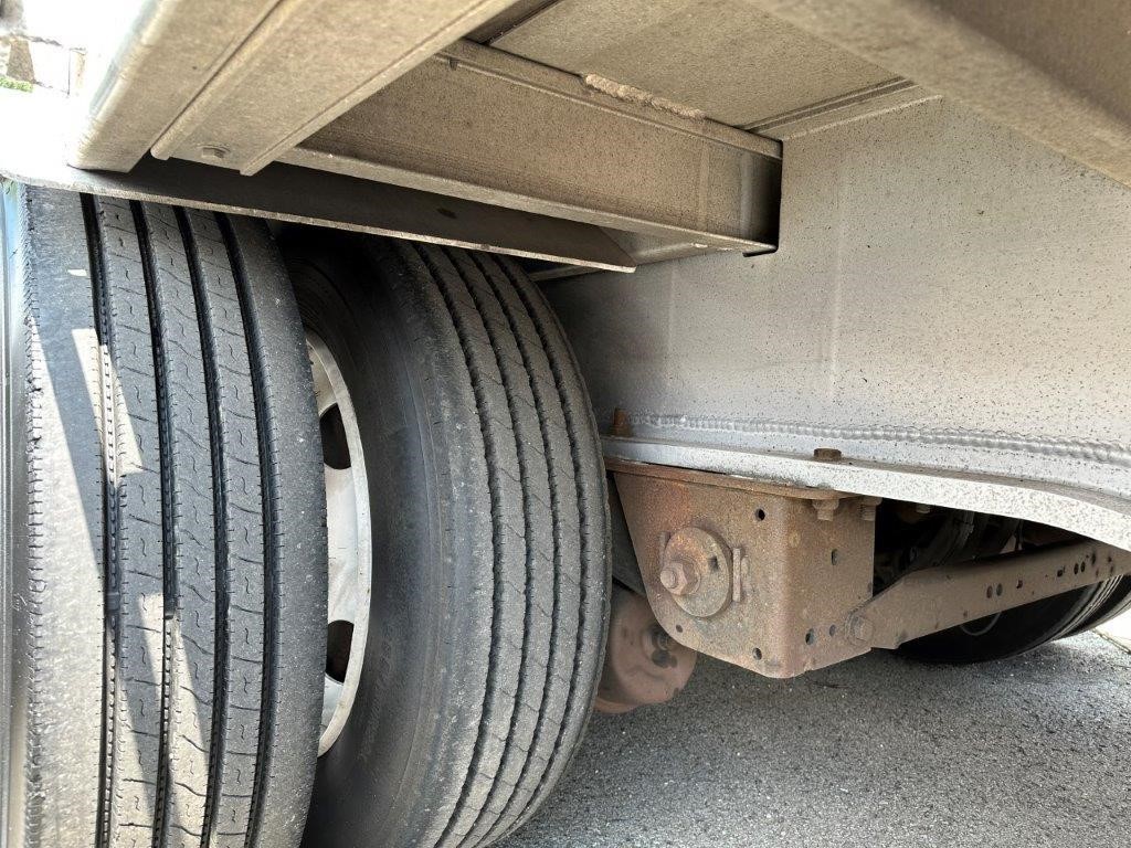 2017 BENSON 53' ALUMINUM DROP DECK W/ REAR AXLE SLIDE 8032718830 2017 BENSON 53' ALUMINUM DROP DECK W/ REAR AXLE SLIDE 8032718830