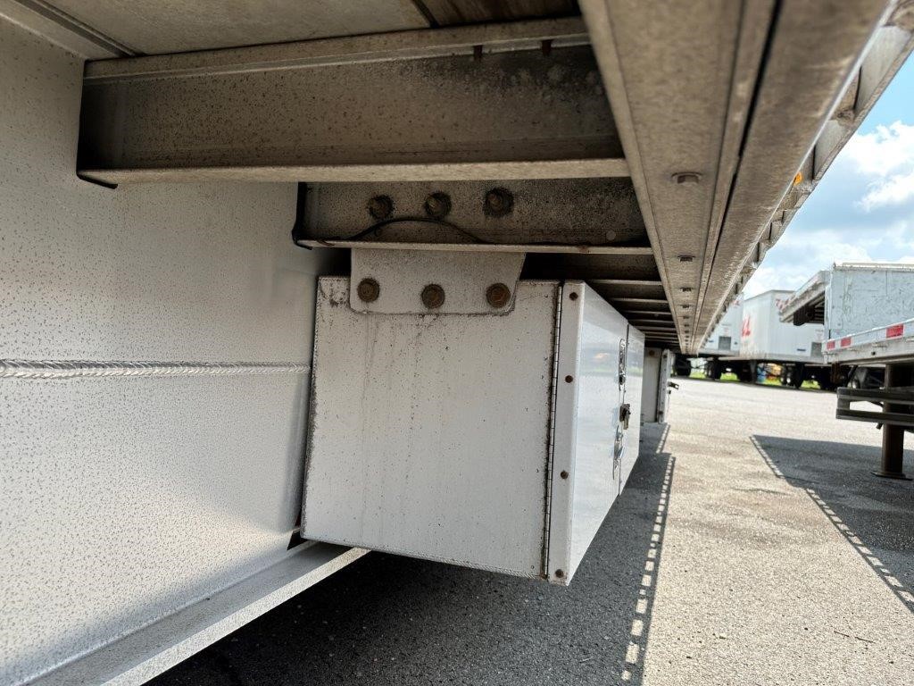 2017 BENSON 53' ALUMINUM DROP DECK W/ REAR AXLE SLIDE 8032718832 2017 BENSON 53' ALUMINUM DROP DECK W/ REAR AXLE SLIDE 8032718832