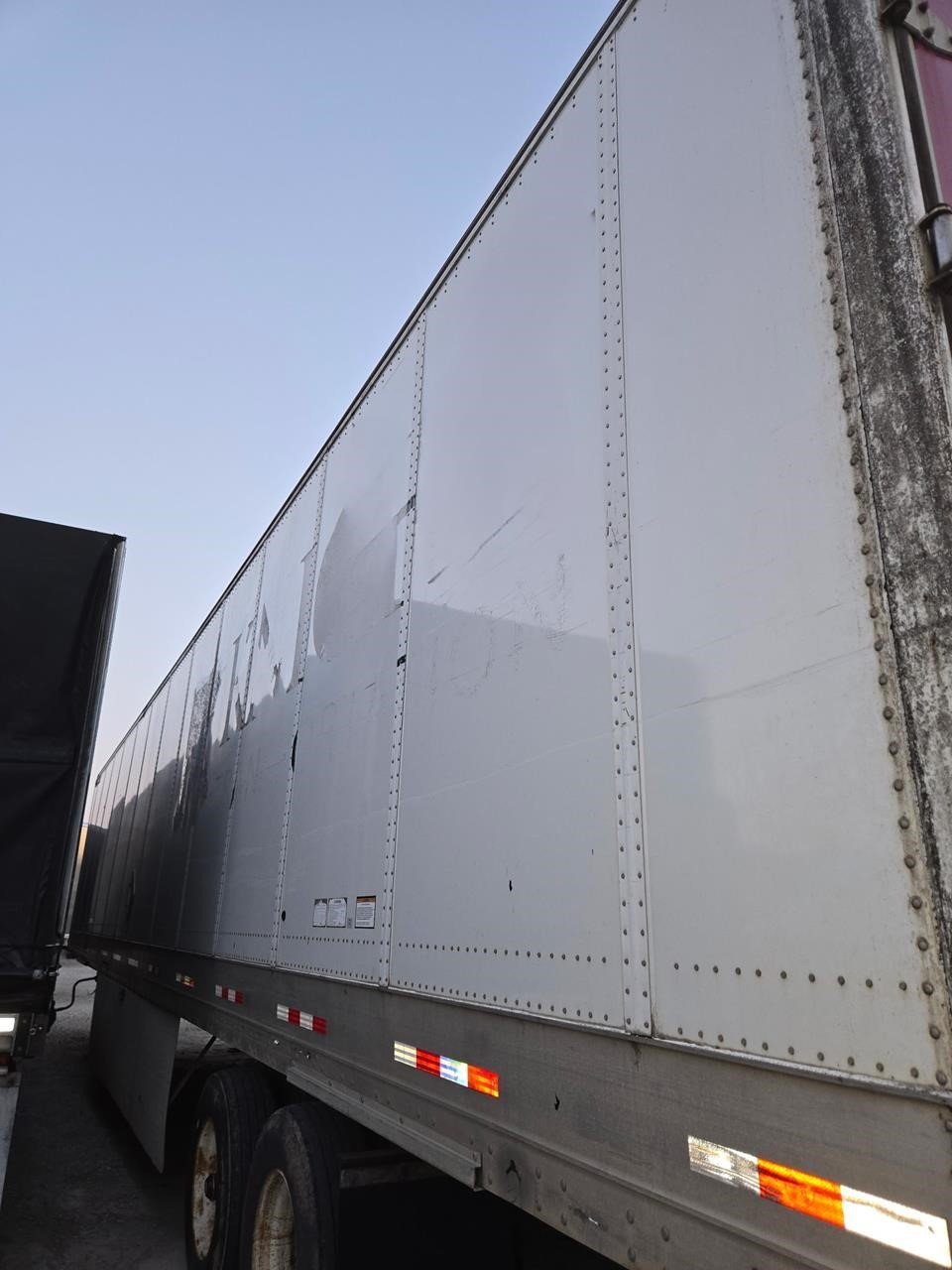 2011 GREAT DANE 53' DRY VAN - image 2 of 6