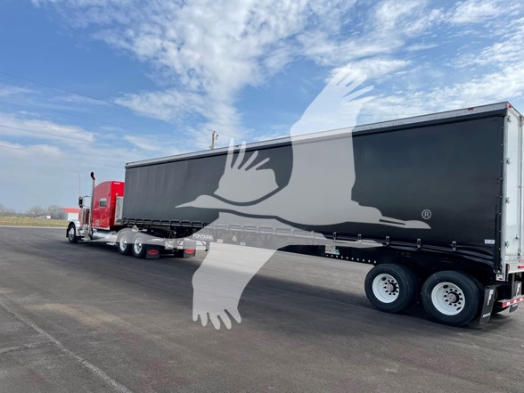 2026 FONTAINE 48' / 53' CURTAIN SIDE - image 1 of 5