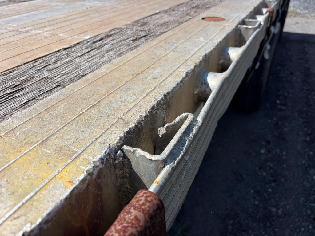 2004 BENSON 45' ALUMINUM FLATBED 2004 BENSON 45' ALUMINUM FLATBED - image 6 of 6