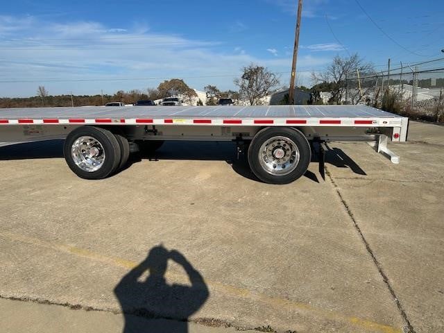2027 FONTAINE REVOLUTION 53' ALUMINUM DROP - REAR AXLE SLIDE 11001486030 2027 FONTAINE REVOLUTION 53' ALUMINUM DROP - REAR AXLE SLIDE 11001486030