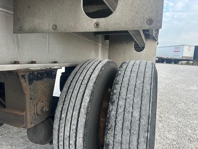 2002 BENSON 53' ALUMINUM FLATBED 2002 BENSON 53' ALUMINUM FLATBED - image 3 of 6