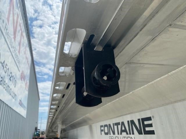 2027 FONTAINE REVOLUTION 53' ALUMINUM FLATBED - REAR AXLE SLIDE 8010812437 2027 FONTAINE REVOLUTION 53' ALUMINUM FLATBED - REAR AXLE SLIDE 8010812437