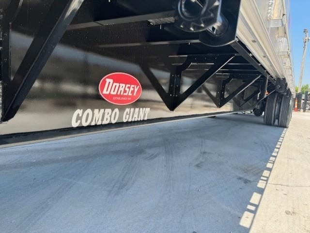 2027 DORSEY 53' COMBO DROP DECK W/ REAR AXLE SLIDE 9011431490 2027 DORSEY 53' COMBO DROP DECK W/ REAR AXLE SLIDE 9011431490