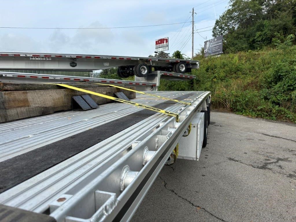 2024 MAC TRAILER MFG 48' ALUMINUM FLATBED W/ LIFT AXLE 2024 MAC TRAILER MFG 48' ALUMINUM FLATBED W/ LIFT AXLE - image 3 of 6