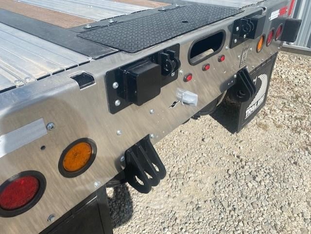 2027 TRAIL KING 40-TON HYDRAULIC RGN - ALUMINUM PKG & PONY MOTOR 9024543059 2027 TRAIL KING 40-TON HYDRAULIC RGN - ALUMINUM PKG & PONY MOTOR 9024543059