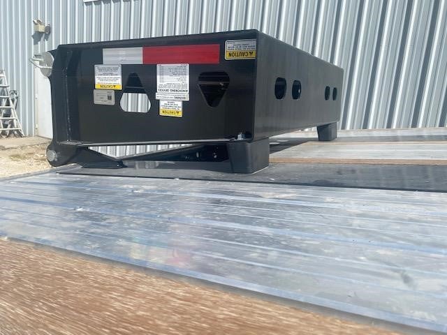 2027 TRAIL KING 40-TON HYDRAULIC RGN - ALUMINUM PKG & PONY MOTOR 9024543070 2027 TRAIL KING 40-TON HYDRAULIC RGN - ALUMINUM PKG & PONY MOTOR 9024543070