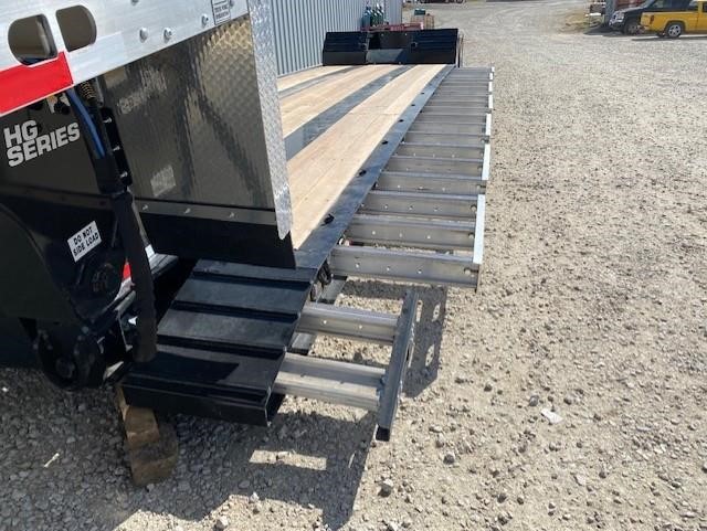 2027 TRAIL KING 40-TON HYDRAULIC RGN - ALUMINUM PKG & PONY MOTOR 9024543087 2027 TRAIL KING 40-TON HYDRAULIC RGN - ALUMINUM PKG & PONY MOTOR 9024543087