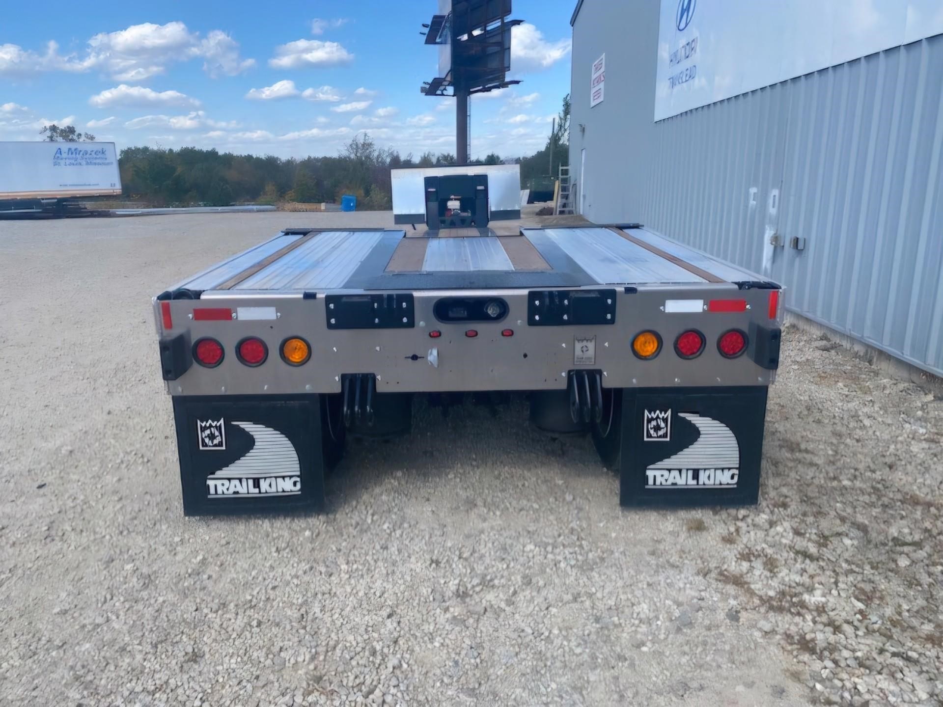 2025 TRAIL KING 40-TON HYDRAULIC RGN - ALUMINUM PKG & PONY MOTOR 2025 TRAIL KING 40-TON HYDRAULIC RGN - ALUMINUM PKG & PONY MOTOR - image 4 of 6