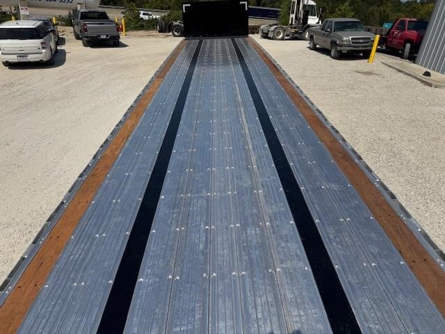 2027 DORSEY 45' COMBO FLATBED - CLOSED TANDEM FORKLIFT PKG 10009175246 2027 DORSEY 45' COMBO FLATBED - CLOSED TANDEM FORKLIFT PKG 10009175246