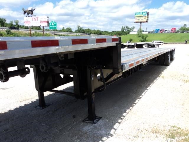 2009 CHAPARRAL Rent ME! 53 x 102 combo drop decks CA legal rear 2009 CHAPARRAL Rent ME! 53 x 102 combo drop decks CA legal rear - image 6 of 6