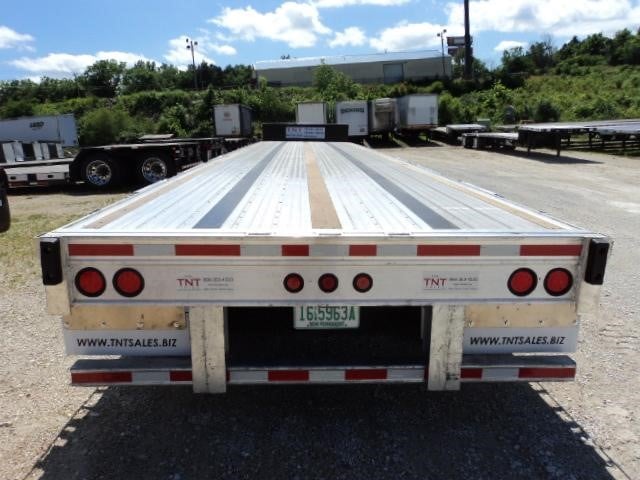 2009 CHAPARRAL Rent ME! 53 x 102 combo drop decks CA legal rear 1011576558 2009 CHAPARRAL Rent ME! 53 x 102 combo drop decks CA legal rear 1011576558