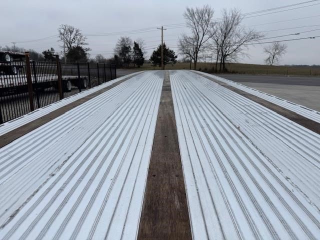 2023 EAST 53' ALUMINUM FLATBED WITH REAR SLIDER 11008058447 2023 EAST 53' ALUMINUM FLATBED WITH REAR SLIDER 11008058447