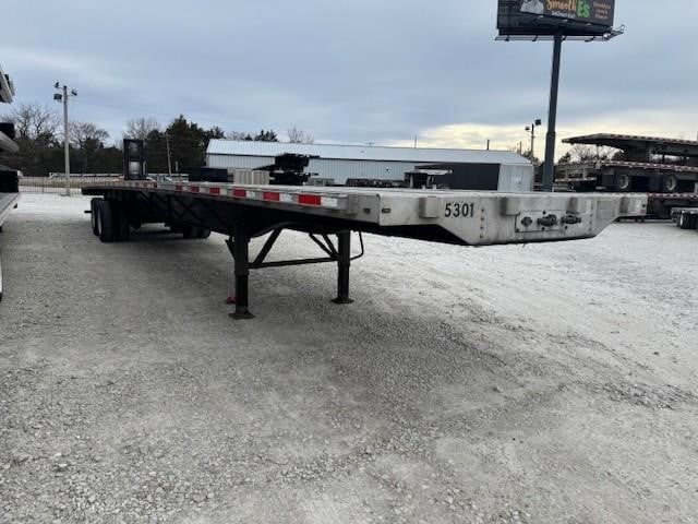 2016 TRANSCRAFT 53' COMBO FLATBED W/ REAR SLIDER 2016 TRANSCRAFT 53' COMBO FLATBED W/ REAR SLIDER - image 1 of 6