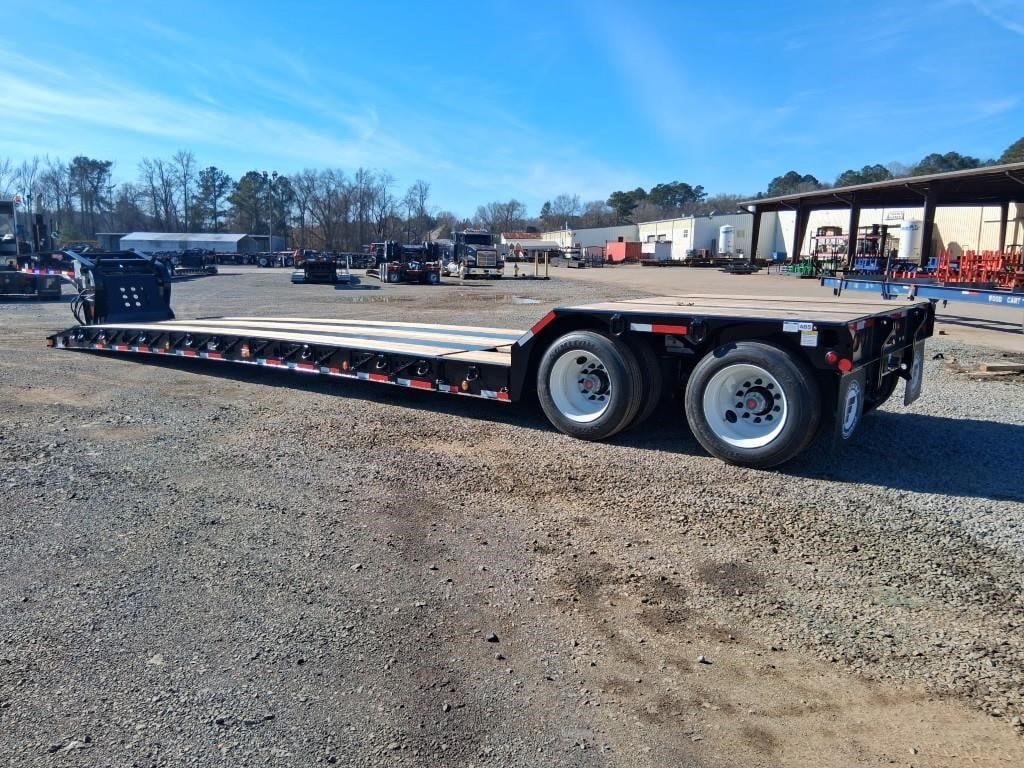 2027 FONTAINE RENEGADE 40-TON HYD. S-T-R-E-T-C-H 2027 FONTAINE RENEGADE 40-TON HYD. S-T-R-E-T-C-H - image 5 of 6