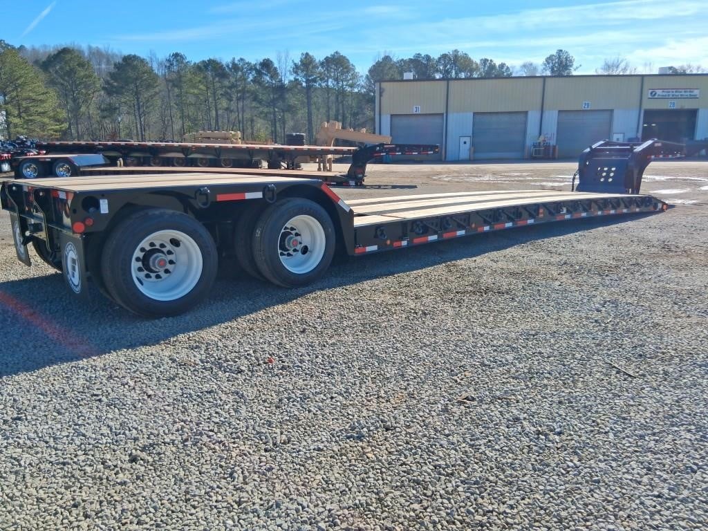 2027 FONTAINE RENEGADE 40-TON HYD. S-T-R-E-T-C-H 11011421582 2027 FONTAINE RENEGADE 40-TON HYD. S-T-R-E-T-C-H 11011421582