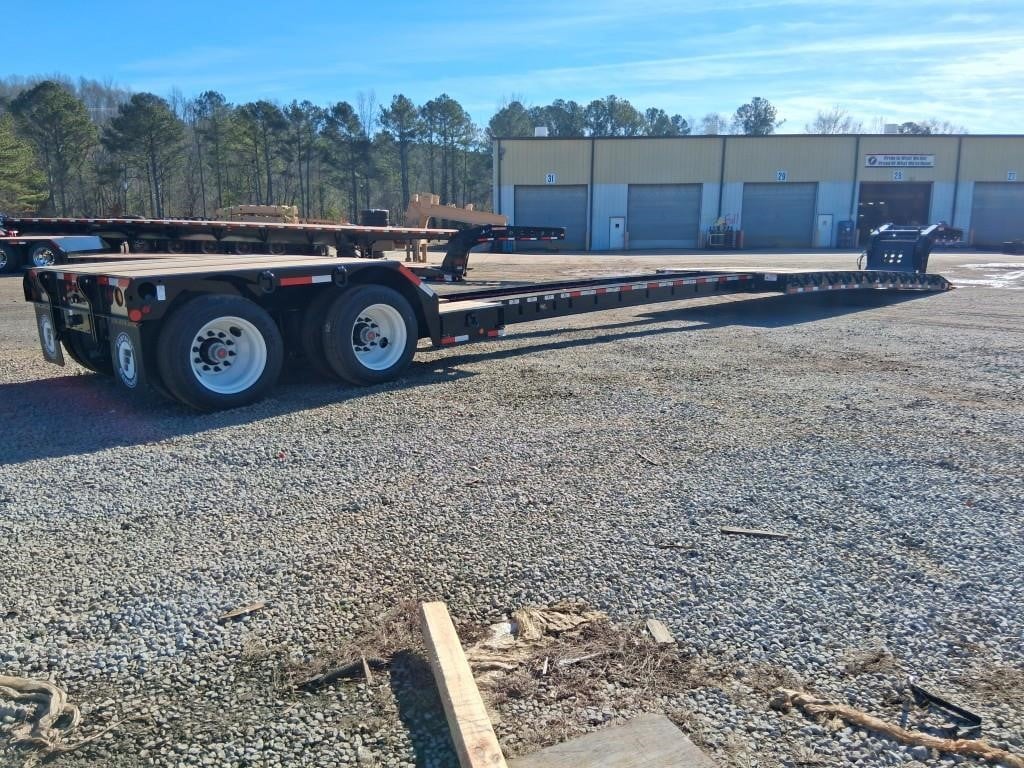 2027 FONTAINE RENEGADE 40-TON HYD. S-T-R-E-T-C-H 11011421624 2027 FONTAINE RENEGADE 40-TON HYD. S-T-R-E-T-C-H 11011421624