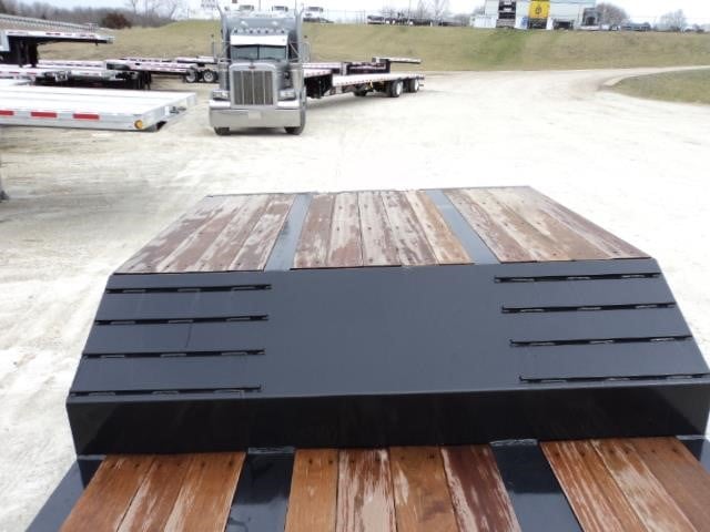 2015 TALBERT RENT ME! Talbert 40 ton Lowboy RGNS WITH OUTRIGGER 2015 TALBERT RENT ME! Talbert 40 ton Lowboy RGNS WITH OUTRIGGER - image 3 of 6