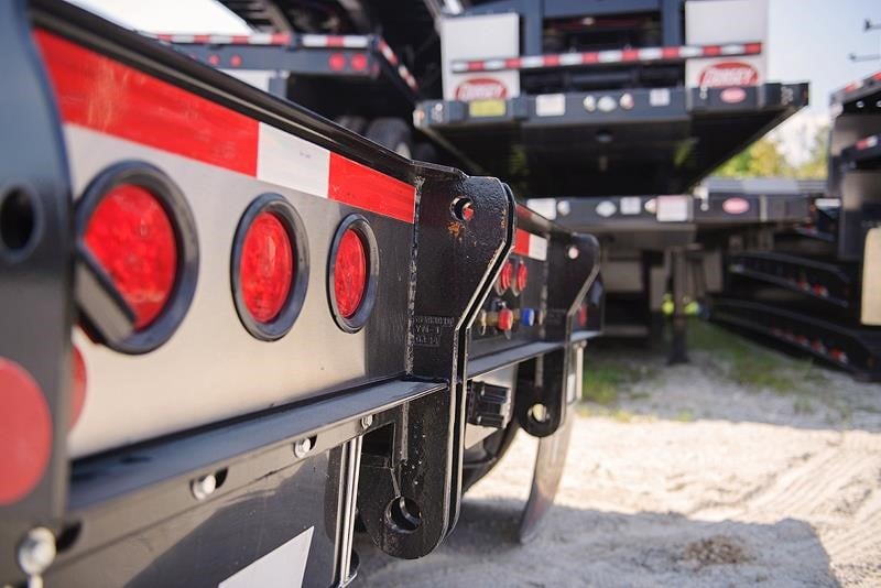 2016 FONTAINE RENT ME! Fontaine 40 ton Lowboy RGN 2016 FONTAINE RENT ME! Fontaine 40 ton Lowboy RGN - image 3 of 6