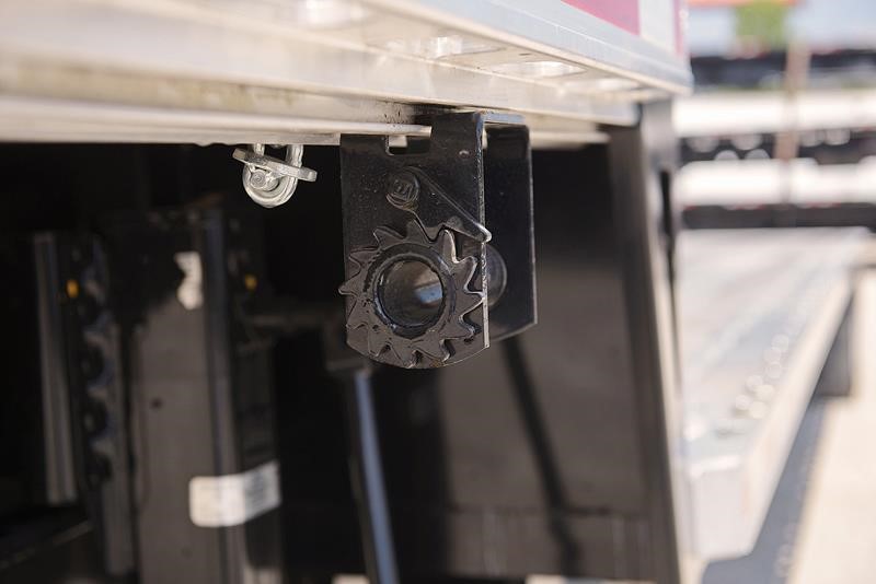 2013 FONTAINE For Rent - 53 x 102 container lock drop deck CA le 2013 FONTAINE For Rent - 53 x 102 container lock drop deck CA le - image 5 of 6