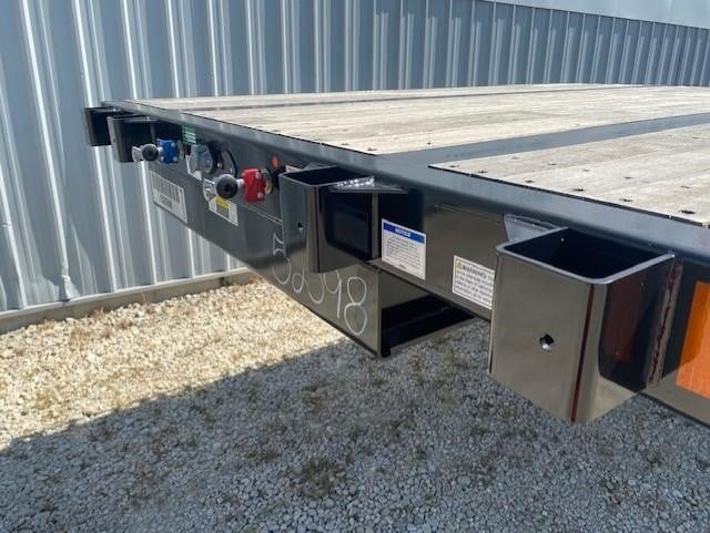 2027 FONTAINE VELOCITY 48' STEEL DROP DECK - CLOSED TANDEM 8010889881 2027 FONTAINE VELOCITY 48' STEEL DROP DECK - CLOSED TANDEM 8010889881