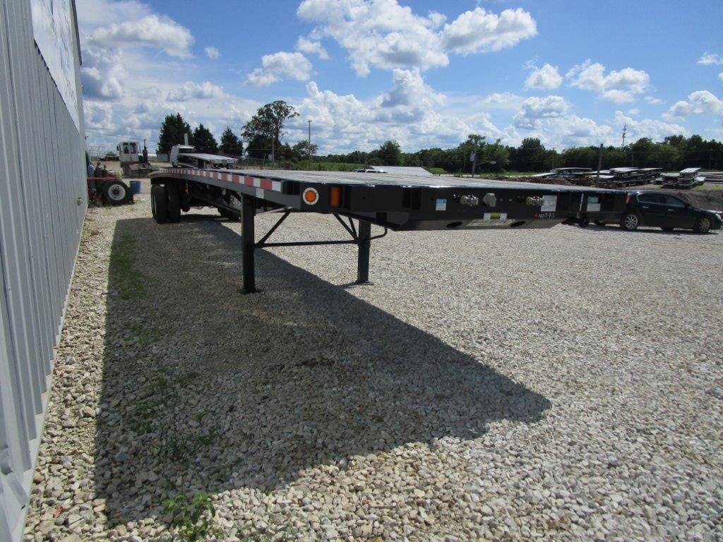 2027 FONTAINE VELOCITY 48' STEEL FLATBED - SLIDING TANDEM 2027 FONTAINE VELOCITY 48' STEEL FLATBED - SLIDING TANDEM - image 3 of 6