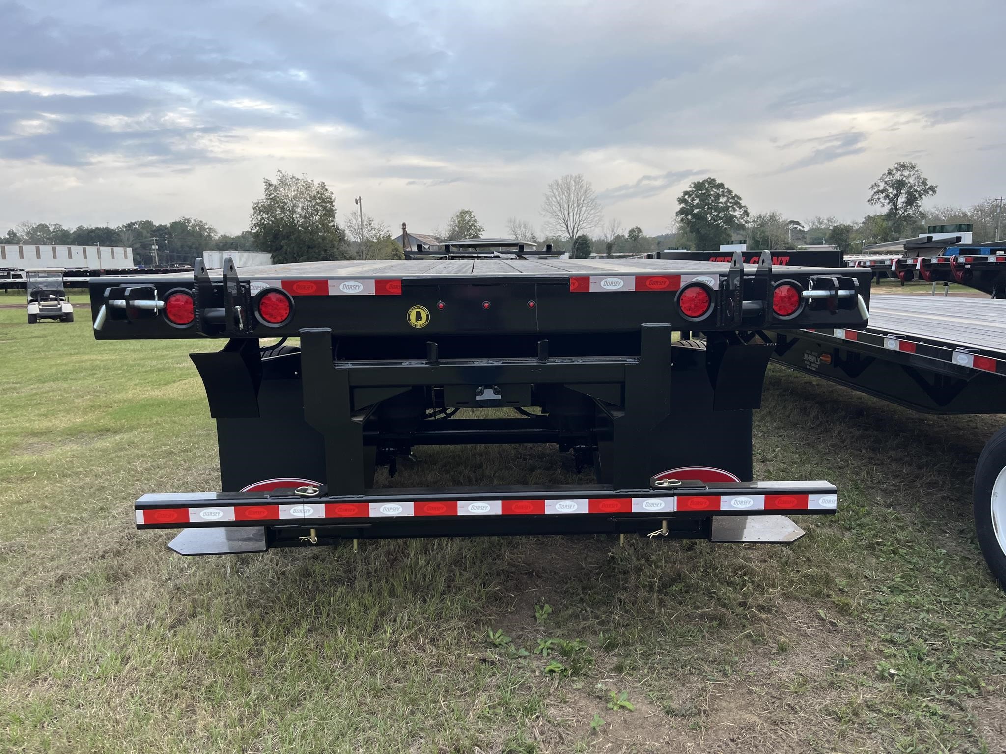 2027 DORSEY 36' STEEL FLATBED CLOSED TANDEM W/ FORKLIFT 2027 DORSEY 36' STEEL FLATBED CLOSED TANDEM W/ FORKLIFT - image 4 of 4
